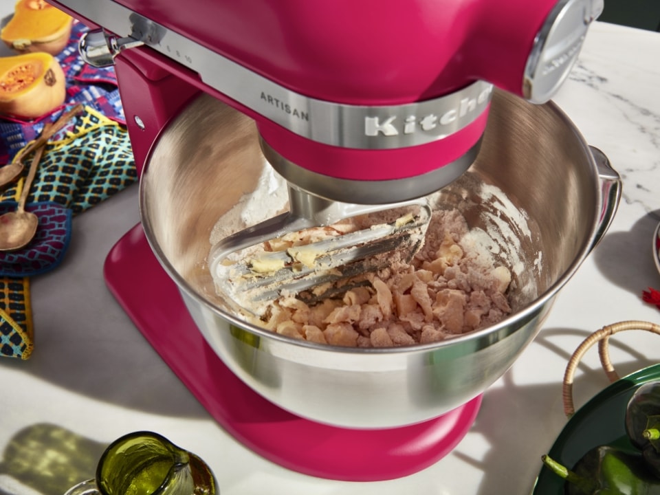 https://www.kitchenaid.com.tr/var/sandwatch/storage/images/tr/ka/product-detail-page-modules/5ksm193ad-hibiscus/keyifli-kullanim/12685069-2-eng-GB/Keyifli-kullanim.jpg